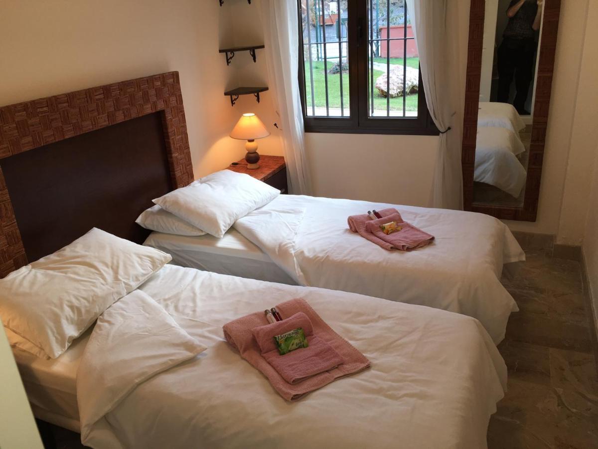 Luxury 2-Bedrooms & Bathrooms Estepona Apartment Exterior foto